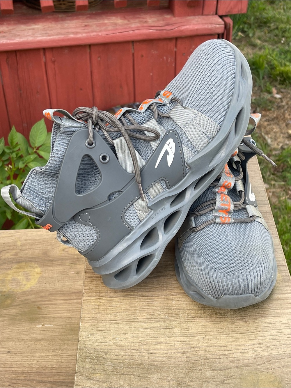 Size 9 Steel Toe lightweight Working  Shoes for Men Breathable Mesh Safety shoe